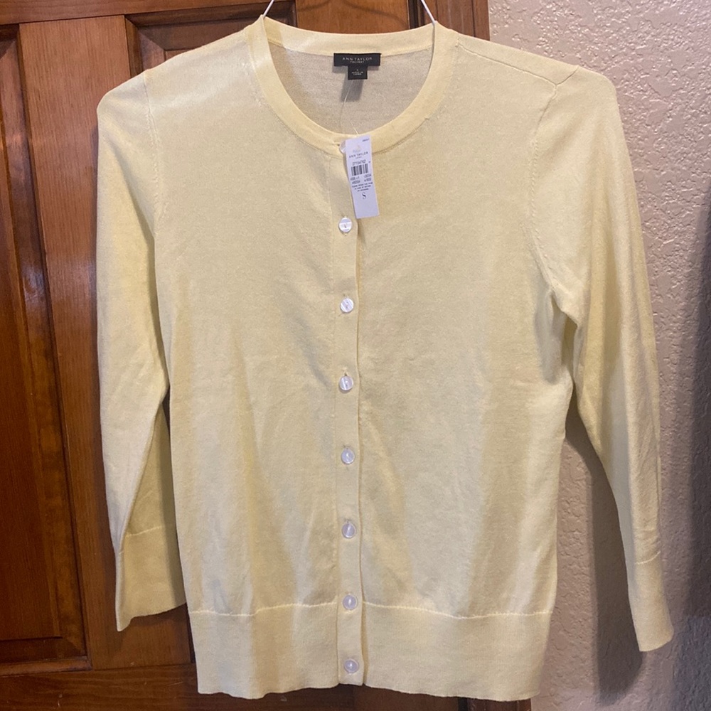 NWT Ann taylor Small yellow cardigan.